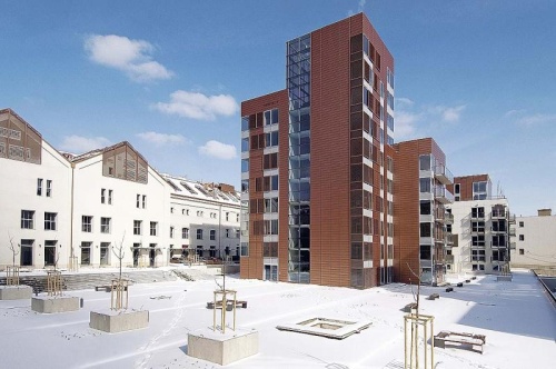 koruni_dvur.jpg, 79kB